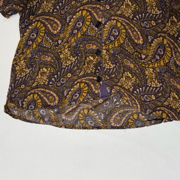 Urban Outfitters Paisley Pattern Short Sleeve Button Down Crop Top Size XS - Picture 4 of 7